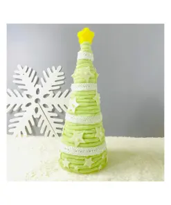 nube | Handmade Wool Christmas tree in green