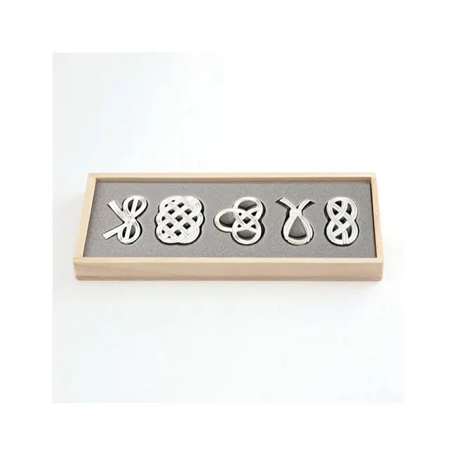 Japanese Mizuhiki knot tin chopstick rest set